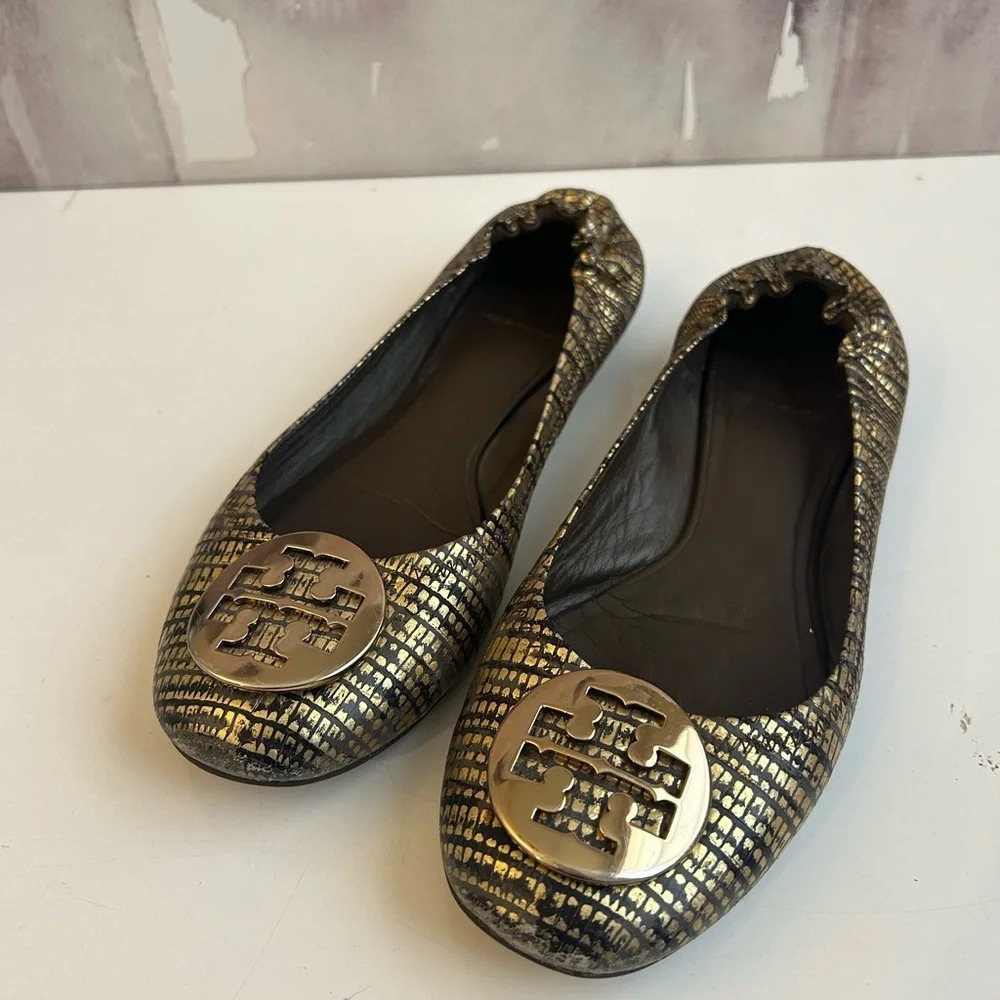 ! Tory Burch Minnie travel Silvery Grey sz 8